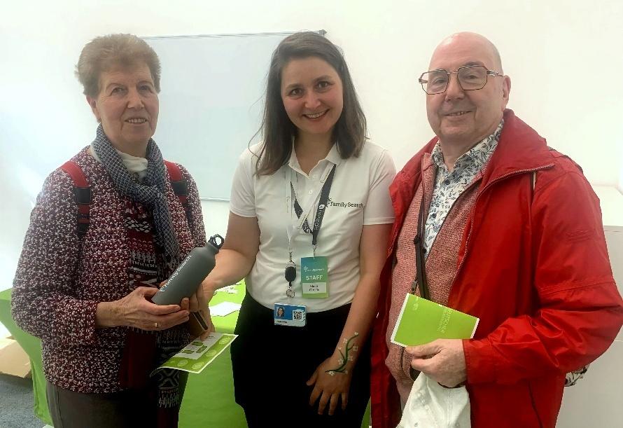 Helga und Horst Bast mit Maria Gentile von Family Search