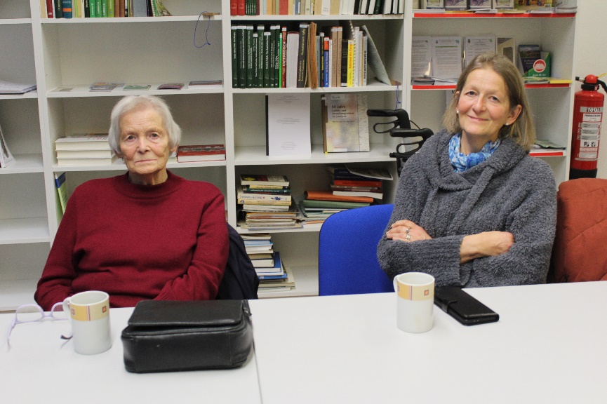 Mutter und Tochter (Waltraud Schunk und Petra Jung)